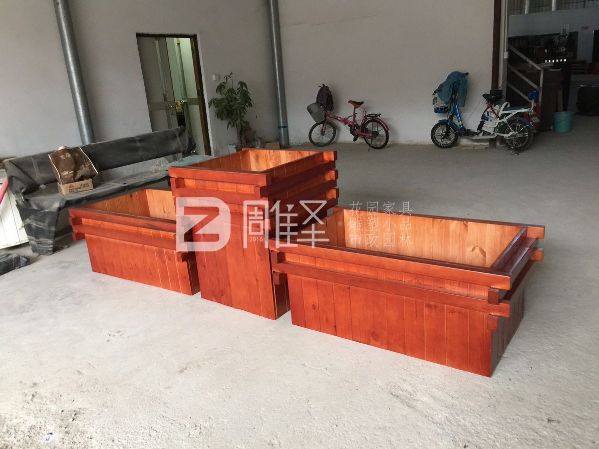 常见的户外花箱的主要原料有哪些？