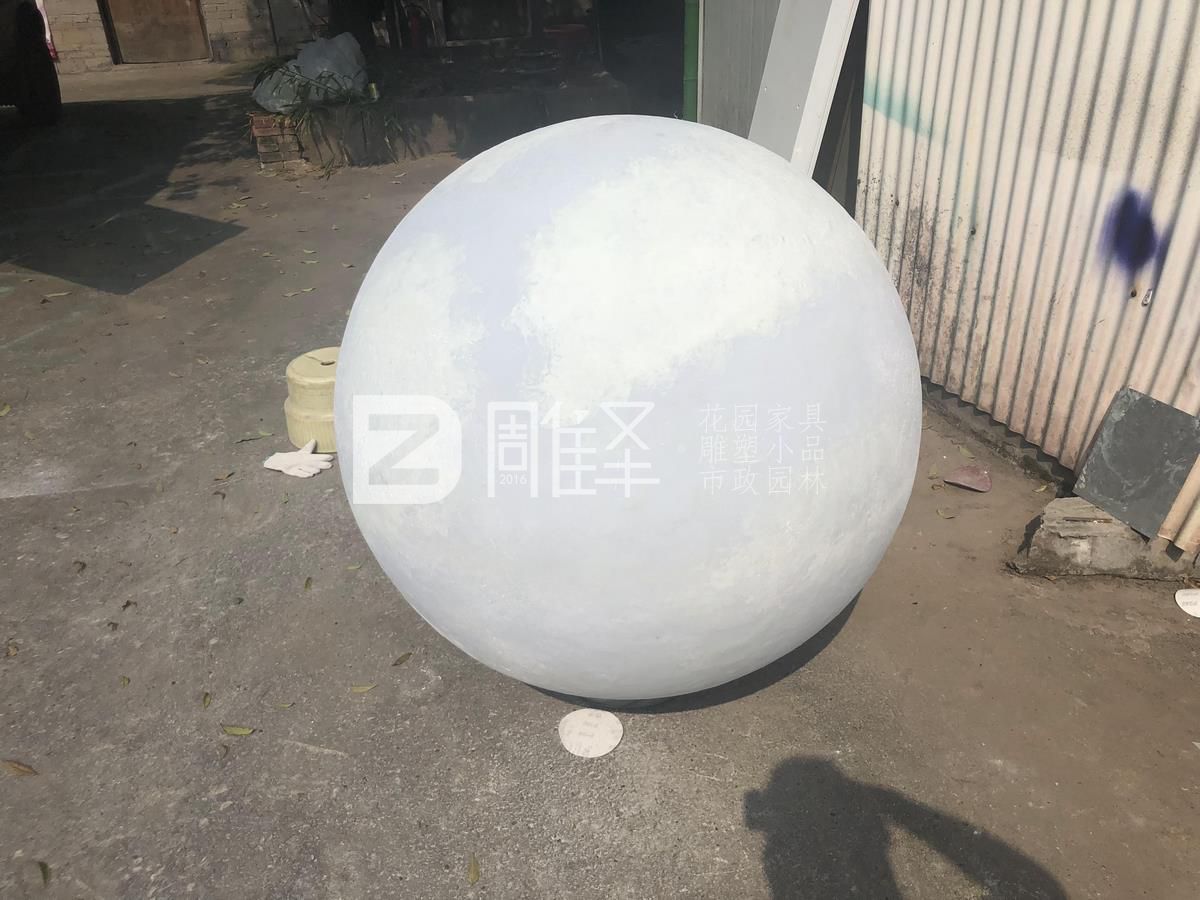 香港商场中秋特别制作玻璃钢月球灯(图1)