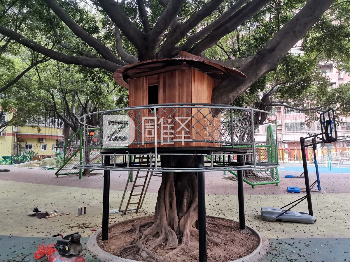 广州黄埔育蕾幼儿园树屋现场制作搭建钢木结构